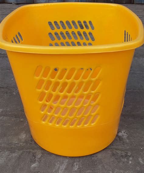 Ini sebagian dari sampah yang ditemukan di laut. Selatan Jaya distributor barang plastik furnitur Surabaya ...