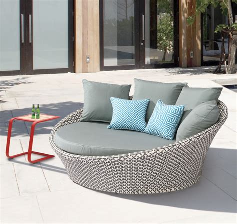 Circular Modern Daybed All Weather Wicker Lawn Furniture Sets