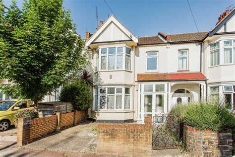 3 Bedroom Terraced House For Sale In Park Lane Southend On Sea Essex Ss1