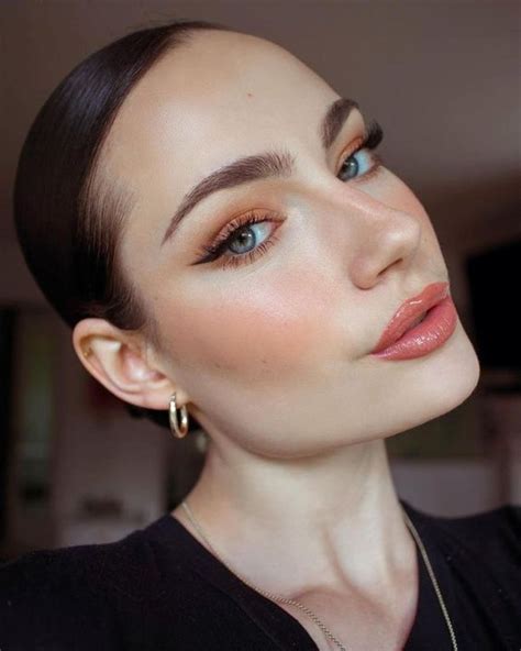 Gorgeous Soft Glam Makeup Looks To Copy Chasing Daisies