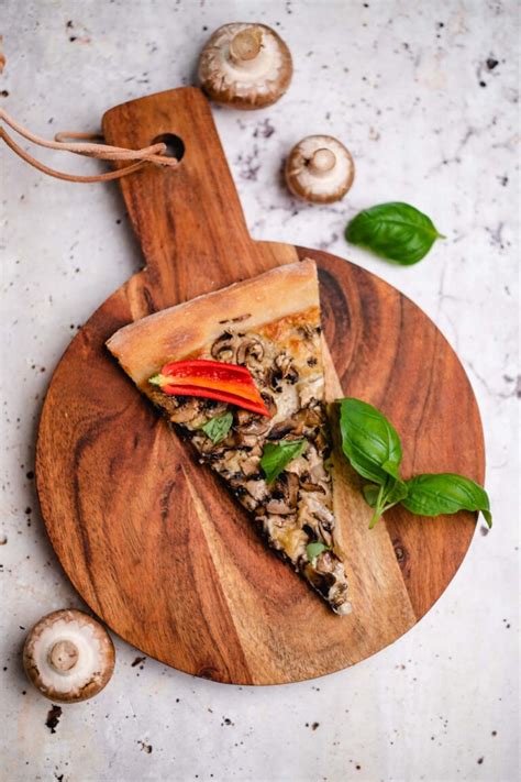 Vegane Pizza Bianca Mit Pilzen VEGANE VIBES