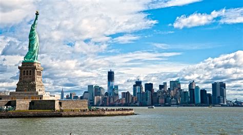 New York Harbor Tours See New York Aboard An Elegant Yacht New York