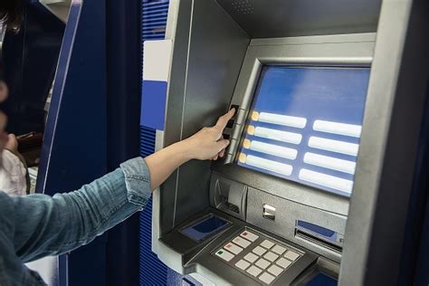 Blt umkm senilai rp2,4 juta untuk tahap ii mulai dicairkan pekan lalu. Kapan BLT Gaji 600 Ribu Tahap III Cair? Ini Jadwalnya ...