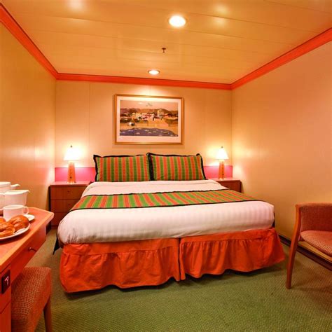 We have inside cabins, outside cabins with sea view, balcony or suite cabins. Cabins on Costa Mediterranea | Iglu Cruise