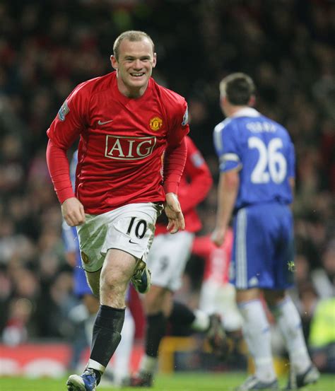 Wayne Rooney Manchester United Player Of The Year 2009 10 Manchester United Images Manchester