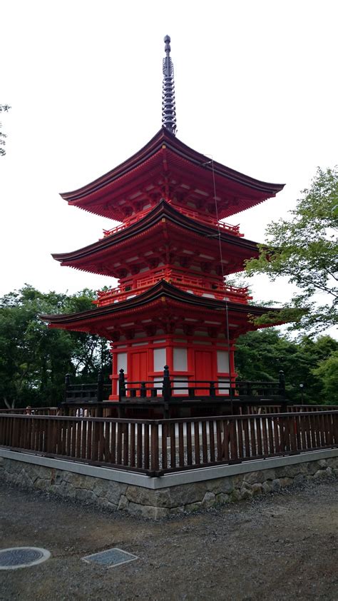 The Japanese Gardens Of Heian Jingu Shrine Kyoto