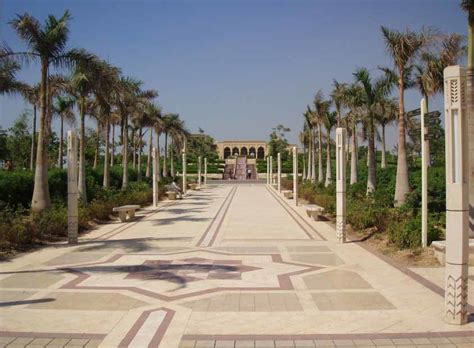 At al azhar park, historical models of islamic gardens are evoked in the form of symmetrical layout, inner and outer zones, the defining medium of pools and fountains, and important axes. A view to the north through the main spine of Al-Azhar ...