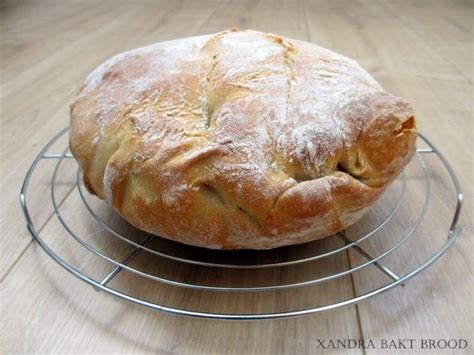 Bloomer brood van Paul Hollywood Wit brood bakken in gietijzeren pan