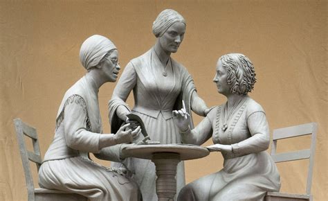 Feministáknak emelnek szobrot a Central Parkban | Nőkért.hu
