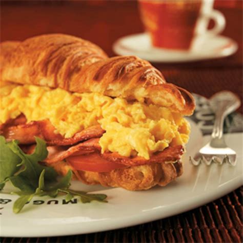 Taking my lunch break at mugg & bean. Mugg & Bean Farrarmere