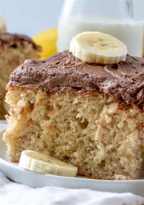 Today's recipe is a really moist banana cake with a delicious mascarpone frosting! Easy Banana Cake - Tornadough Alli