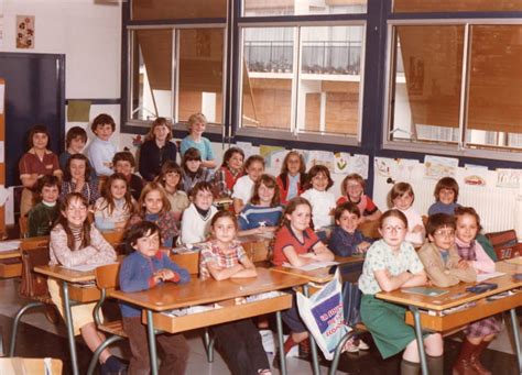 Photo De Classe Aucune Idee De 1977 Ecole Les Pins Copains Davant