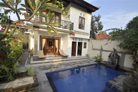 See inside the voted world's most beautiful home in bali, indonesia | sorelle bali, indonesia is the 9th home of 12 for the 'best job on the planet' with thirdhome that i'm. Modern Balinese style house with rice field view in Ubud - Kibarer Property