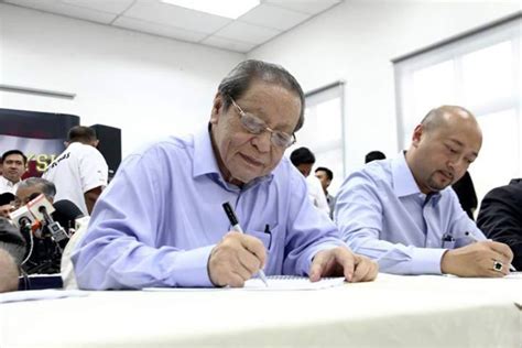 Kuala lumpur, 29 mac : KL CHRONICLE: @MukhrizMahathir Berpatah Arang Berkerat ...