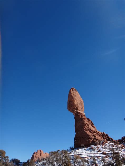 The Iconic Balanced Rock Balanced Rock Arches Road Trip Ryan