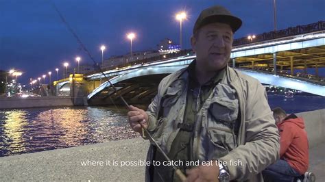 Fishing in Moscow River - YouTube
