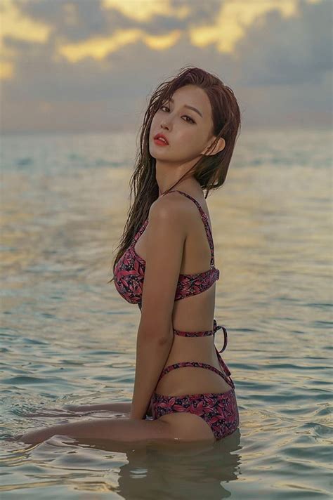 Pin By Jb On Yoon Ae Ji Fashion Swimwear Bikinis