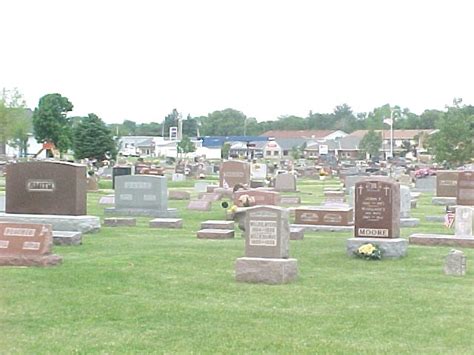 Chillicothe City Cemetery In Chillicothe Illinois Find A Grave Cemetery