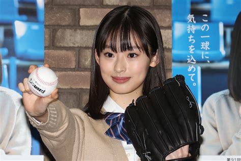 国民的美少女・井本彩花が球児にエール 「運動神経のなさがバレた」と照れ笑い ニコニコニュース