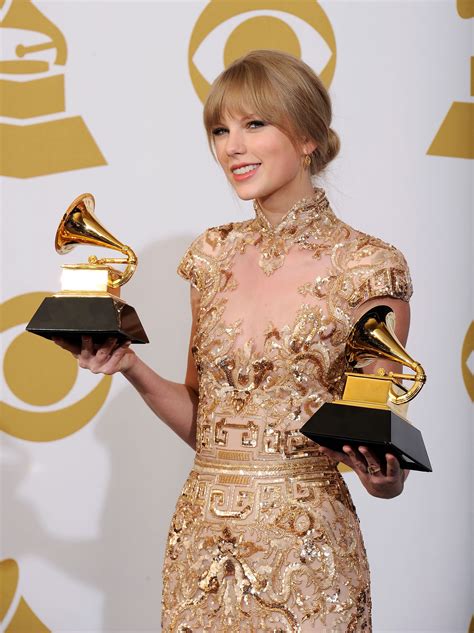 Taylor Swift Grammys 2024 Winner Elsey Betteanne