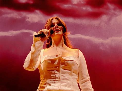 Glastonbury 2023 Lana Del Rey Cut Off Mid Set By Organisers