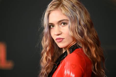 Grimes on AI Songs: ‘Feel Free to Use My Voice Without Penalty’