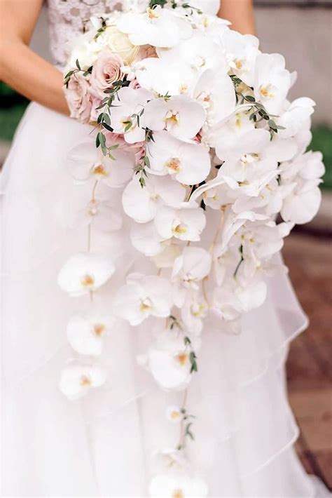 45 Gorgeous Cascading Wedding Bouquets ♥ Modern Cascading Wedding