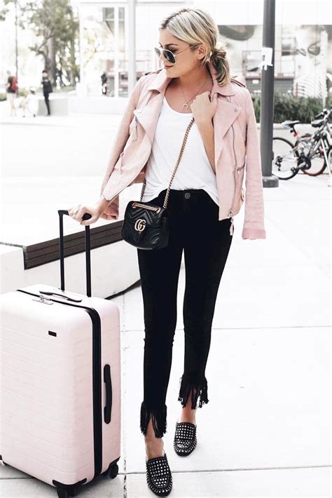 30 fall travel outfit ideas from girls who are always on the go