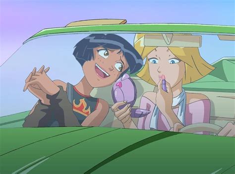 Pin By Rachael Neill On Totally Spies In 2020 Cartoon Outfits