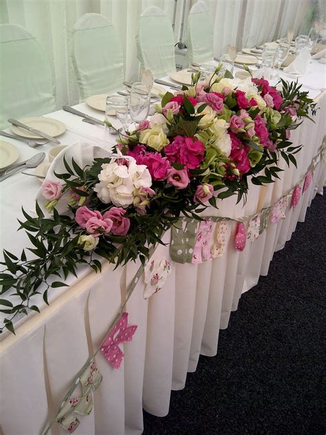 Top table wedding floral arrangement | Wedding flower arrangements