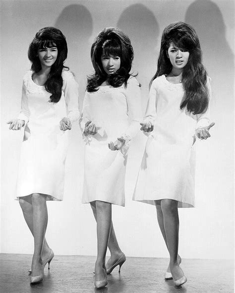 File The Ronettes  Wikipedia The Free Encyclopedia The Ronettes