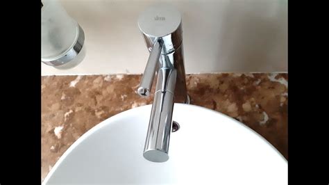In this video i'll walk you through all the steps of installing a bathroom faucet including the drain and trap assembly. HOW TO REPAIR A BATHROOM FAUCET (STANDING TYPE) - YouTube