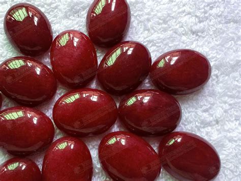 10x12mm Semi Precious Stone Dyed Red Jade Oval Cabochon 入色玉 Bling
