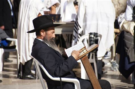 Ano novo judaico é comemorado hoje a partir do pôr do Sol Folha PE