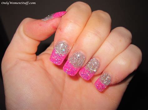 15 Awesome Nail Art Designs & Ideas for Long Nails Get an easy gradient by applying a glitter top coat to half the nail.
