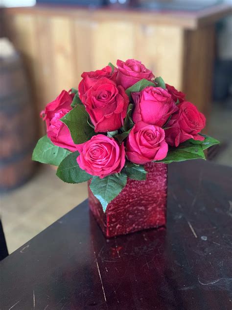 Red Hot Roses In Tustin Ca Saddleback Flower Shop