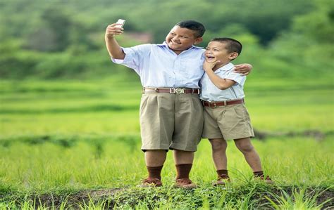 Orangtua Wajib Ajari Anak Selfie Pertama Kali Digitalmania