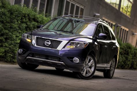 New Car Review 2013 Nissan Pathfinder