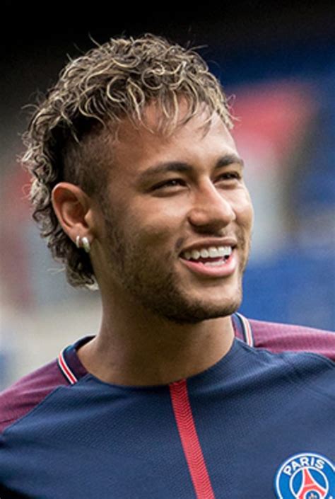 Global offensive player who is currently an inactive member of hellraisers. Neymar Jr. - Pensador