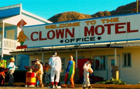 Take A Look Inside Nevadas Creepy And Allegedly Haunted Clown Motel