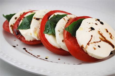 Learn how to make a tomato & mozzarella salad with burrata cheese! Beefsteak Tomatoes, Mozzarella and Basil | Recipes, Food ...