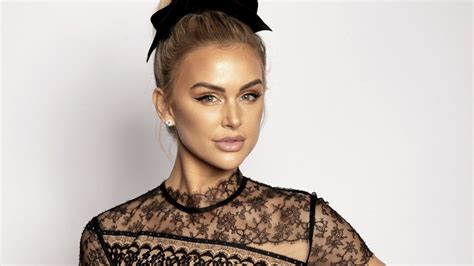 Lala Kent Bonds With Her Fiances Ex And Their Daughters On Chanukah