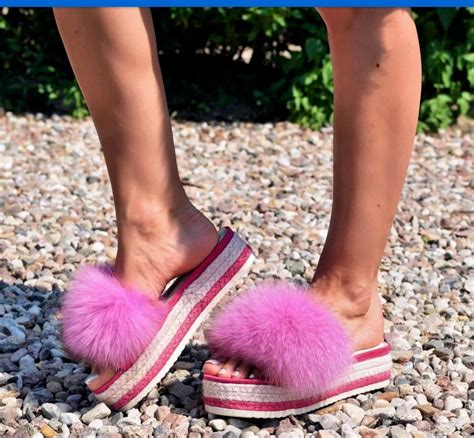 Pin By Tony Pipelines On Fur Slides Slippers Fur Slides Sandals