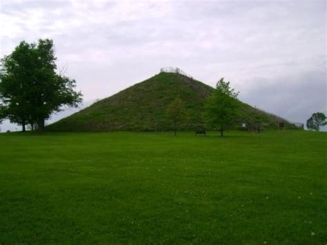 Miamisburg Mound Indian Burial Mound Picture Of Miamisburg Ohio Tripadvisor