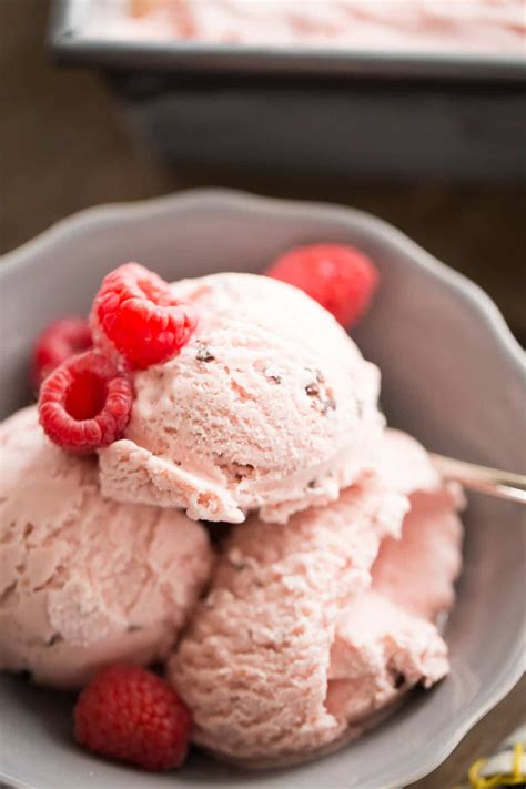 Chocolate Swirled Raspberry Ice Cream
