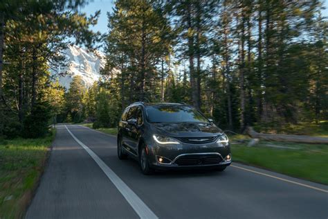 2020 Chrysler Pacifica Hybrid Limited New Car Reviews Grassroots