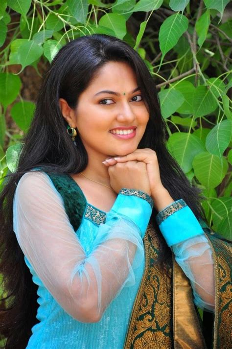 South Actress Suhani Hot Photo Gallery