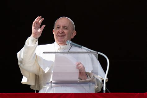 For Lent Read The Gospel Fast From Gossip Pope Says At Angelus