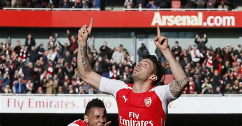 Arsenal Manager Arsene Wenger Why I Stuck With Olivier Giroud Daily Star