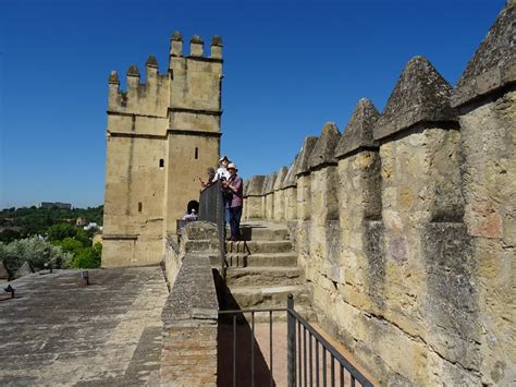 You can spend a few days here living the spanish lifestyle, but the town is also a popular day trip destination from granada. Cordoba bezoeken? Ontdek alle bezienswaardigheden!